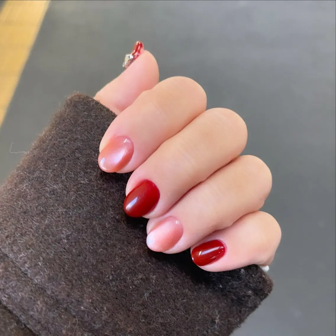 ネイル Rika🌼 シンプル•マグネットのネイルデザイン