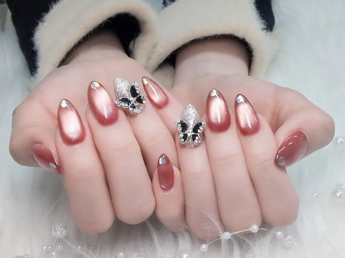 ネイル チークネイル 成人式 長さ出し フラッシュネイル フレンチネイル Chouette Nailのネイルデザイン