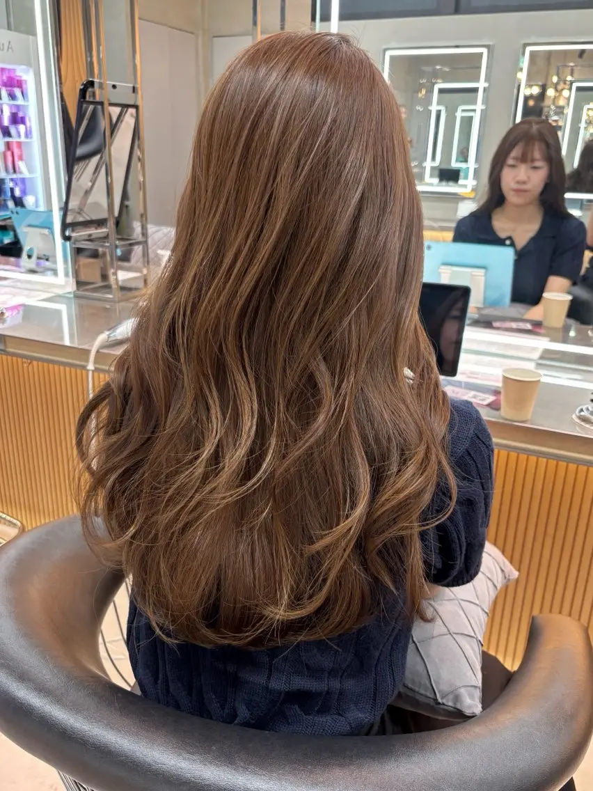 セミロング カラー ベージュカラー レイヤーカット 縮毛矯正 【博多髪質改善】 吉村　清志のヘアスタイル