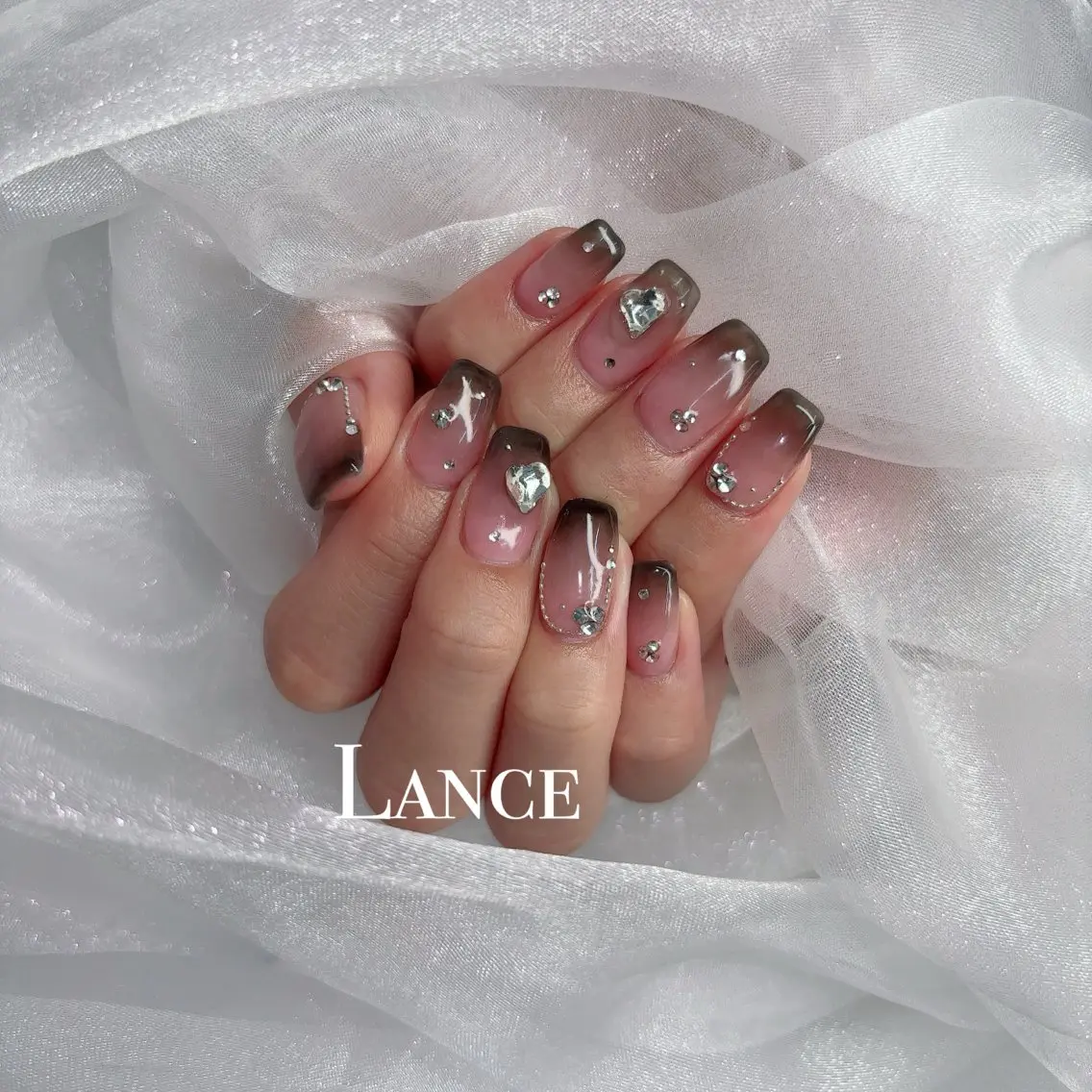 ネイル オーロラネイル フットネイル 氷ネイル・うるうるネイル キラキラネイル 韓国ネイル Lance nailのネイルデザイン