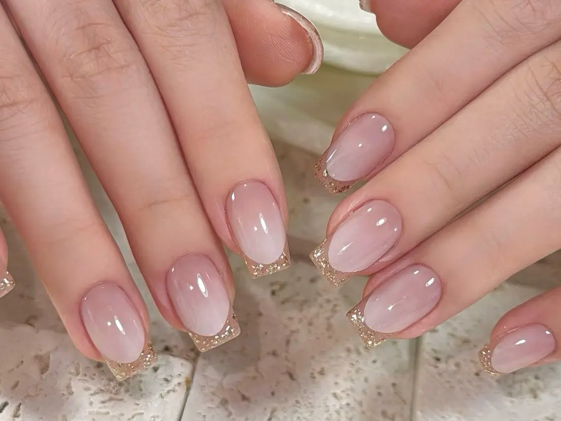 メンズ ネイル メンズ韓国風 オーロラネイル チークネイル 長さ出し フレンチネイル ハンドネイル NEW NAIL 池袋🔥🧲のネイルデザイン