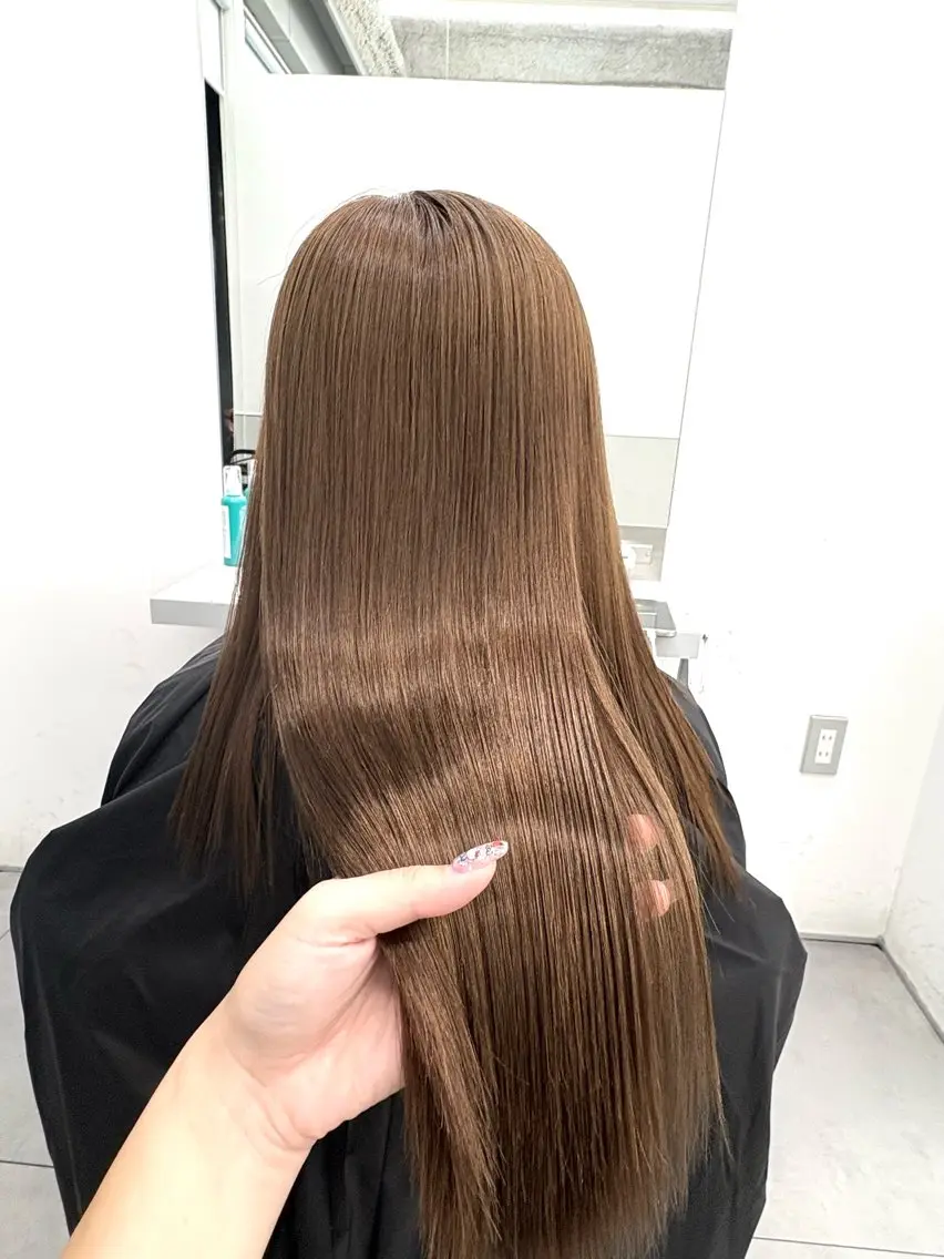 ロング カラー ベージュカラー ヘアカラー 天野 利咲のヘアスタイル