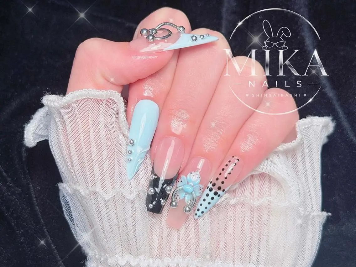 ネイル アートネイル チークネイル ドット フットネイル フレンチネイル ハンドネイル ハンドケア Mika Nails 心斎橋のネイルデザイン