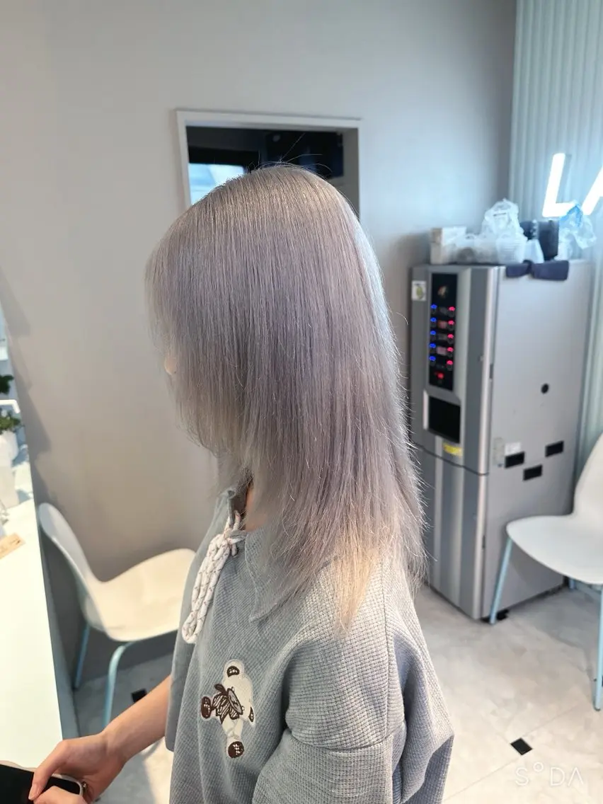 ロング カラー ヘアカラー 韓国風艶カラー🪽 yuuna🪽🍨のヘアスタイル
