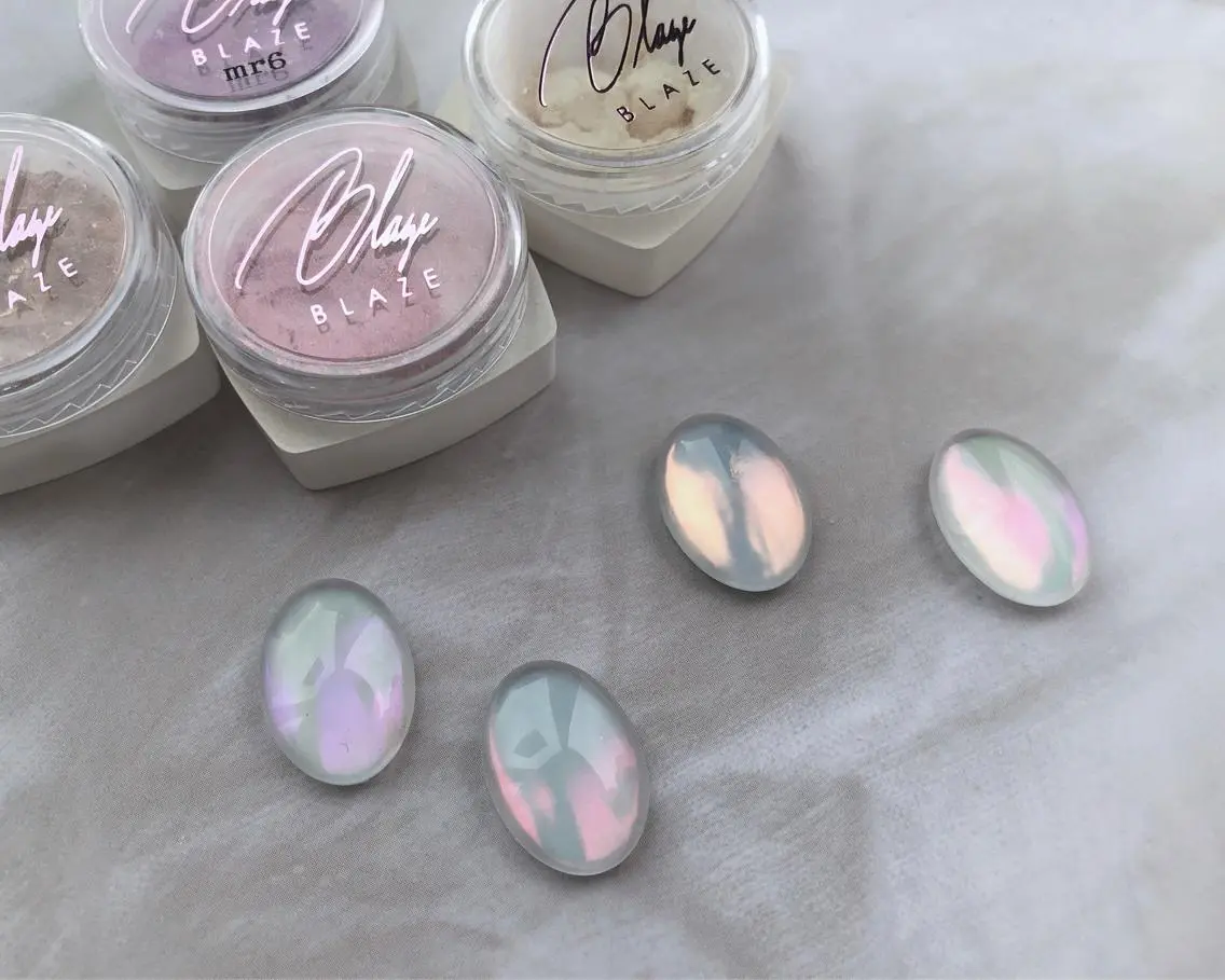 ネイル オーロラネイル オレンジ ピンク パープル 赤色 ハンドネイル saki_ nail heronのネイルデザイン