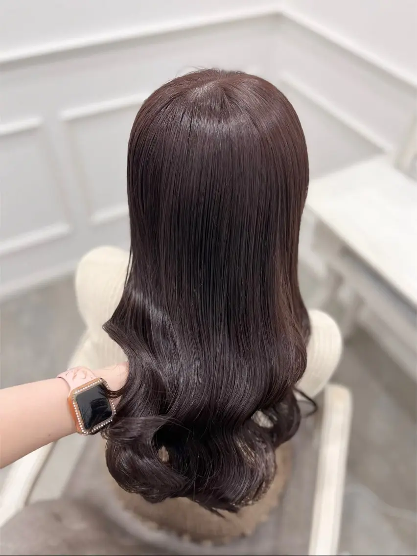 ロング カラー 新井 凪のヘアスタイル