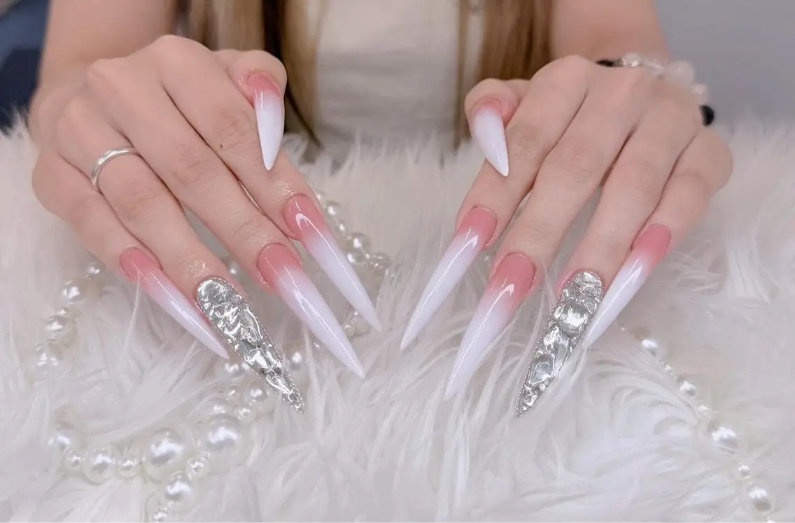 ネイル グラデーション 韓国ネイル ロングネイル 持ち込み シンプルネイル Melia Nail Nambaのネイルデザイン