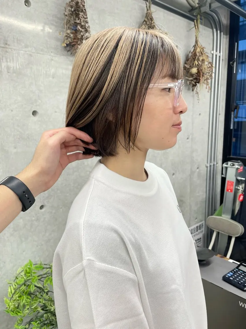 ショート カラー ベージュカラー ミルクティーベージュ ボブ カット ヘアカラー トリートメント 艶髪/透明感カラー tawadaのヘアスタイル