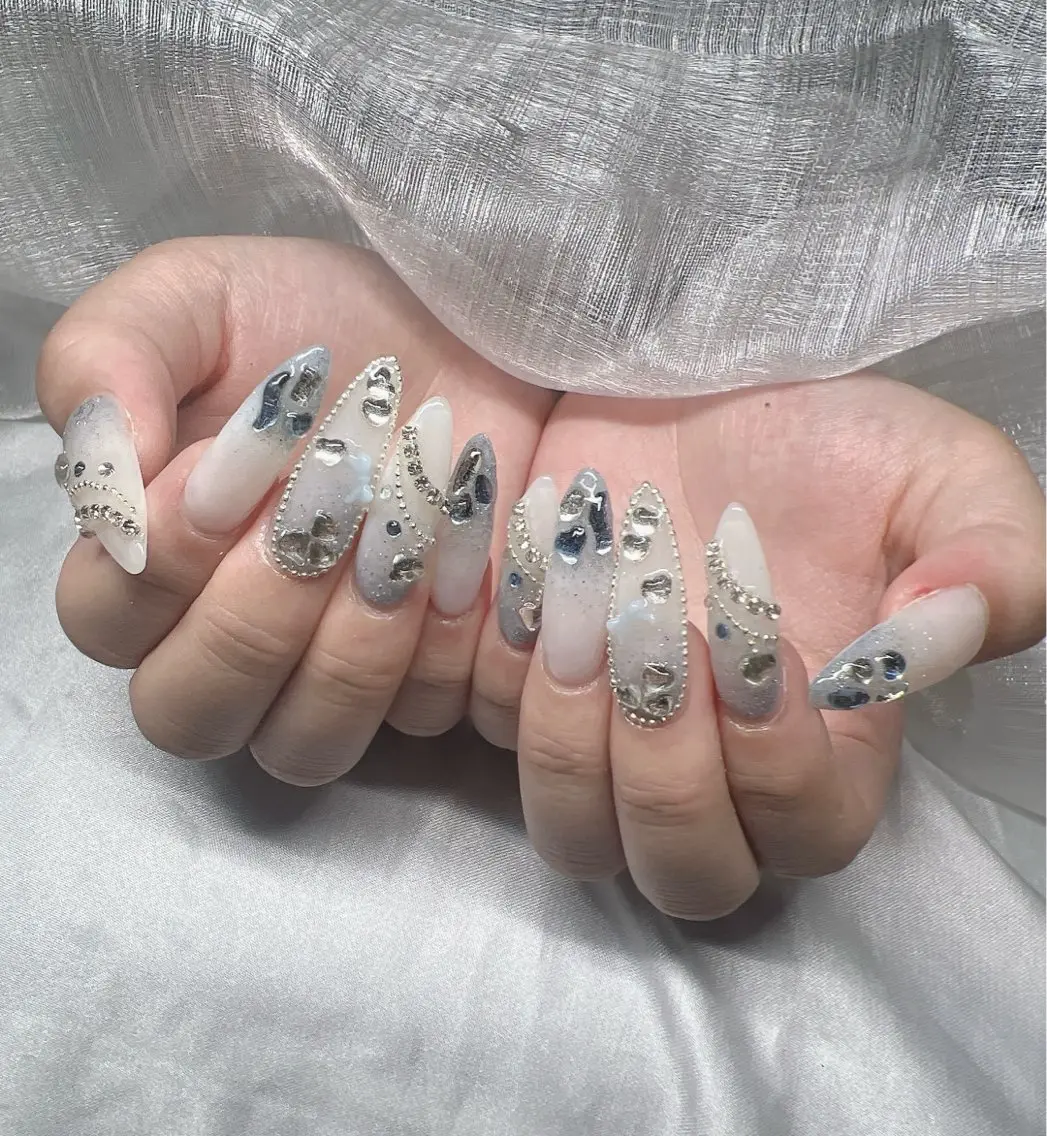 ネイル 長さ出し グラデーション 卒業式 キラキラネイル マグネットネイル ハンドネイル Lee Nailsのネイルデザイン
