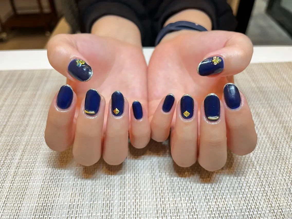 ネイル ネイビー ワンカラーネイル ハンドネイル プライベートサロン N's Nailのネイルデザイン