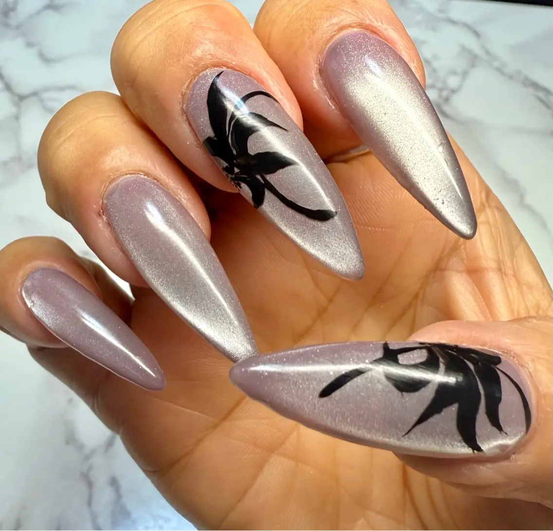 ネイル アートネイル チークネイル フレンチネイル 氷ネイル・うるうるネイル キラキラネイル Mai’s nailのネイルデザイン