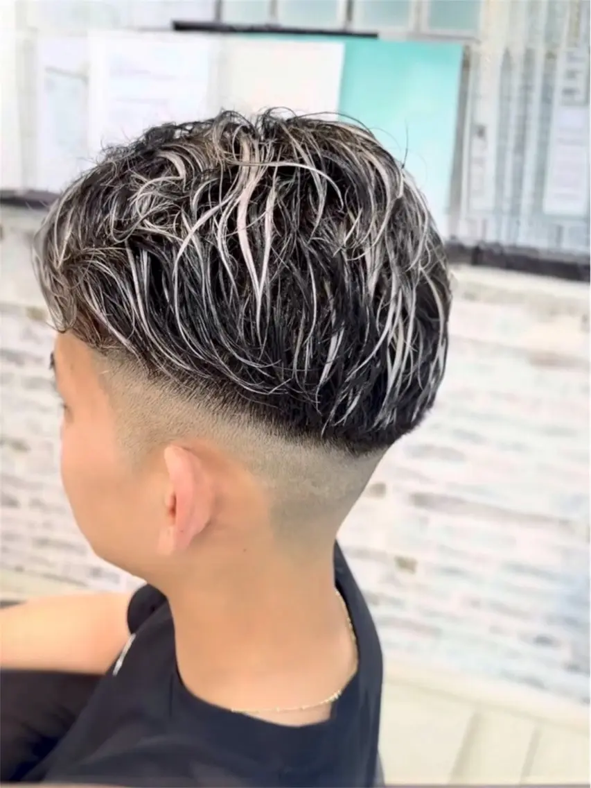 カット➕メンズパーマ➕メッシュ➕アロマトリートメントの写真