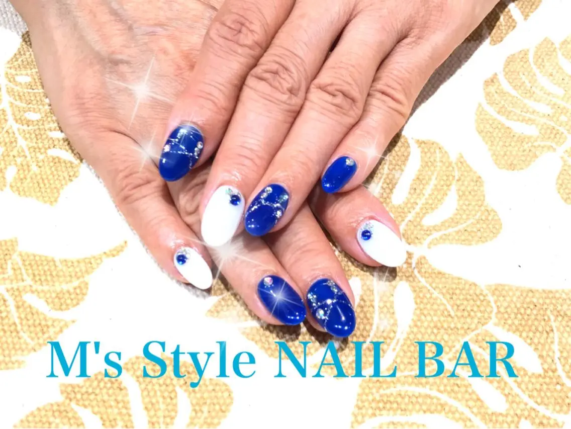 ネイル ブルー ホワイト ハンドネイル M's Style NAIL BARのネイルデザイン