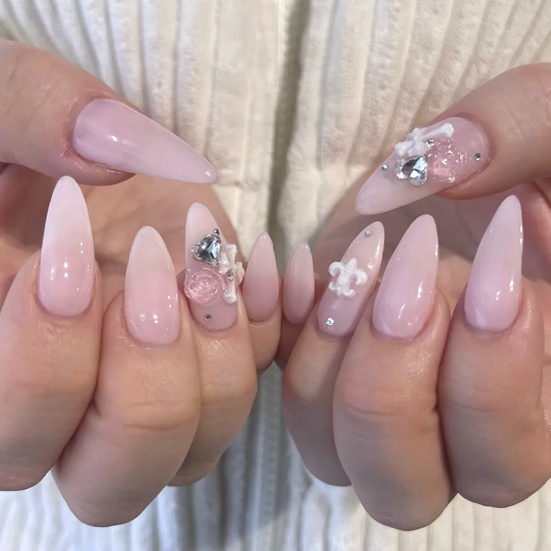 ネイル ハンドネイル 🧁fein. nana🩵のネイルデザイン