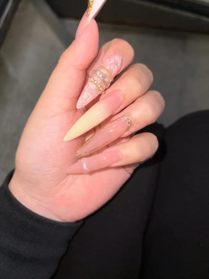 ネイル フレンチネイル レース ハンドネイル MOMOKA Mネイルbranchのネイルデザイン