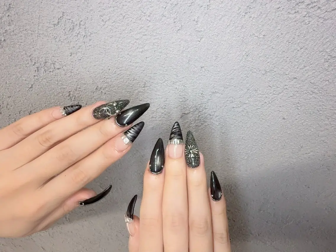 ネイル キラキラネイル 韓国ネイル ワンカラーネイル ワンホンネイル Lance nailのネイルデザイン