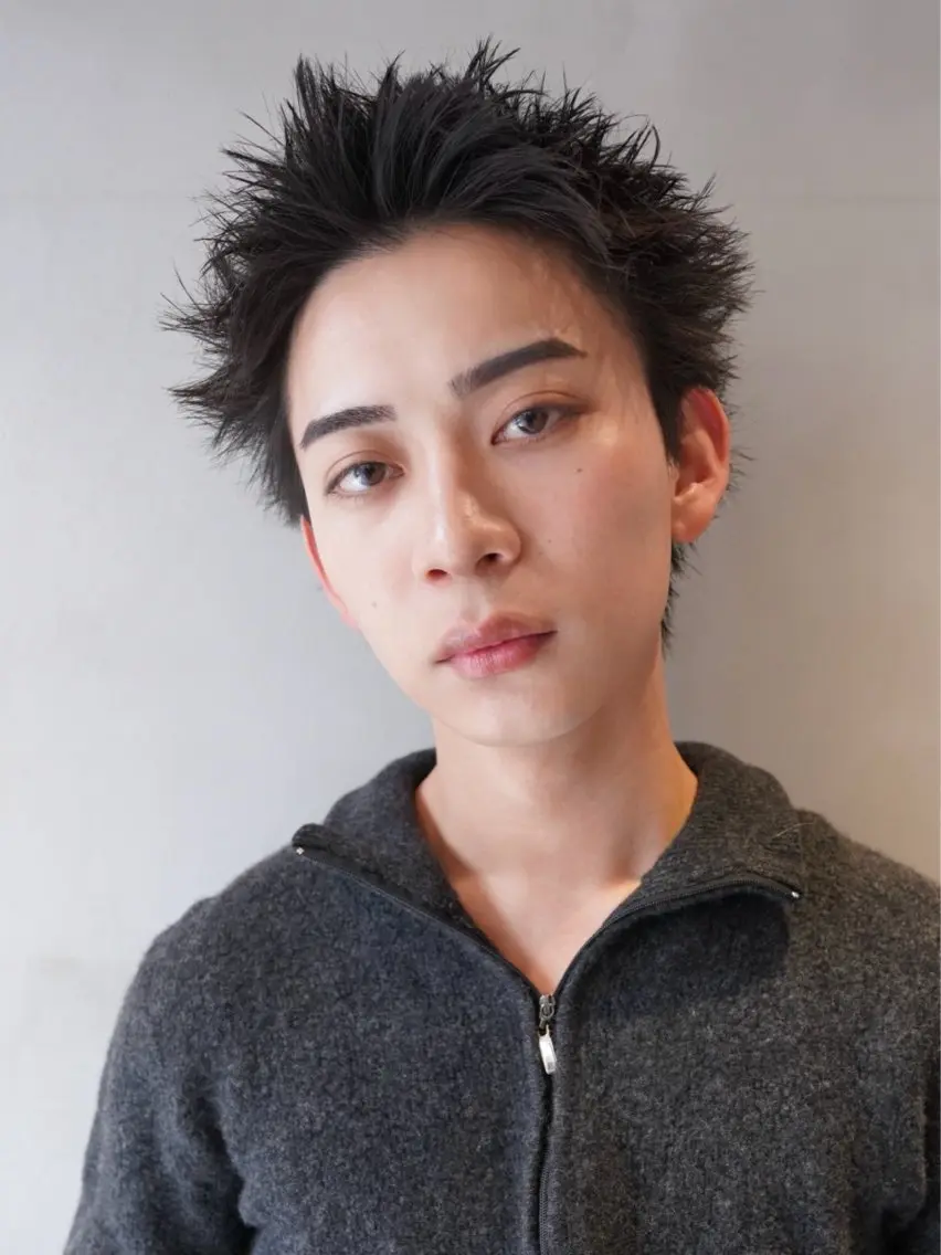 ショート パーマ メンズ ショートヘア カット ヘッドスパ ヘアセット 豊崎 佑輔のヘアスタイル