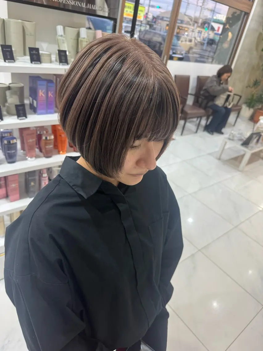 ショート カラー ブリーチ ケアブリーチ インナーカラー ショートヘア グランデュール焼津 SEIRYU🐉のヘアスタイル