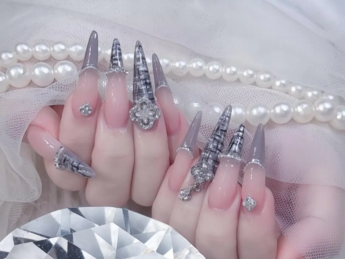 ネイル べっ甲ネイル ブルー フレンチネイル ジェルネイル ガーリー ハンドネイル ハンドケア りん/韓国ネイル/ 長さ出し専門店のネイルデザイン