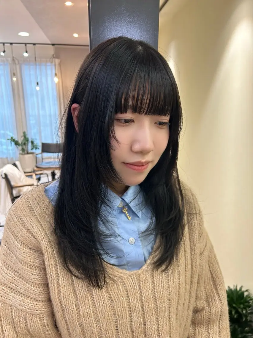 ロング カラー アッシュ アッシュグレー 透明感カラー レイヤーカット hubhair レイヤー/透明感のヘアスタイル
