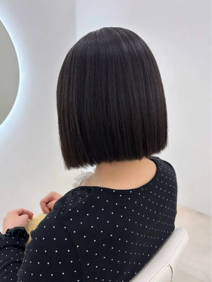 ショート カット 縮毛矯正 トリートメント 【aini天王寺】 𝐚𝐢𝐫𝐢✂︎のヘアスタイル