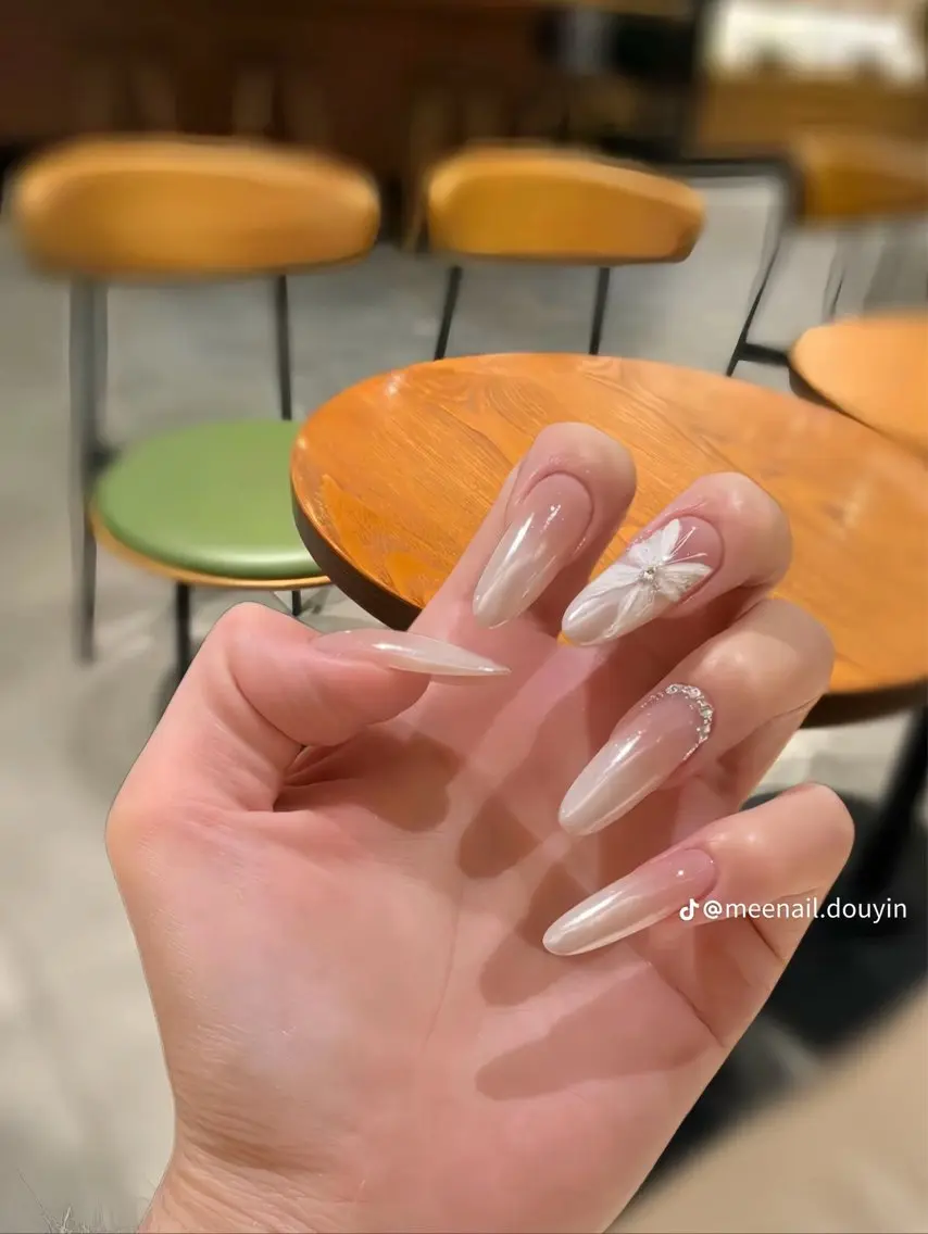 ネイル 韓国ネイル マグネットネイル 持ち込み ハンドネイル Dyo Nail_Royalのネイルデザイン