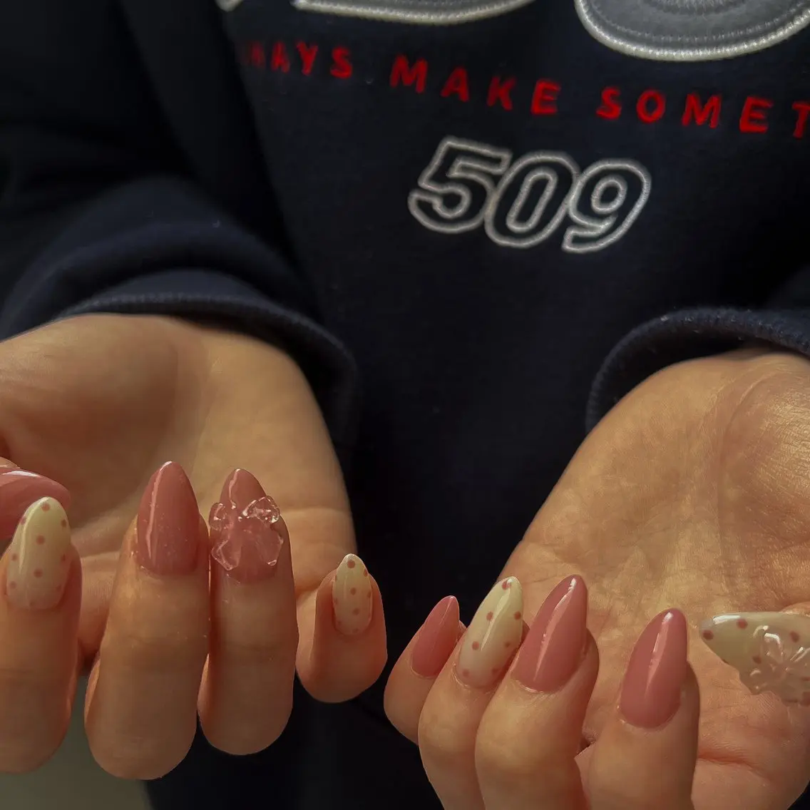ネイル ハンドネイル nailsalon ULLのネイルデザイン