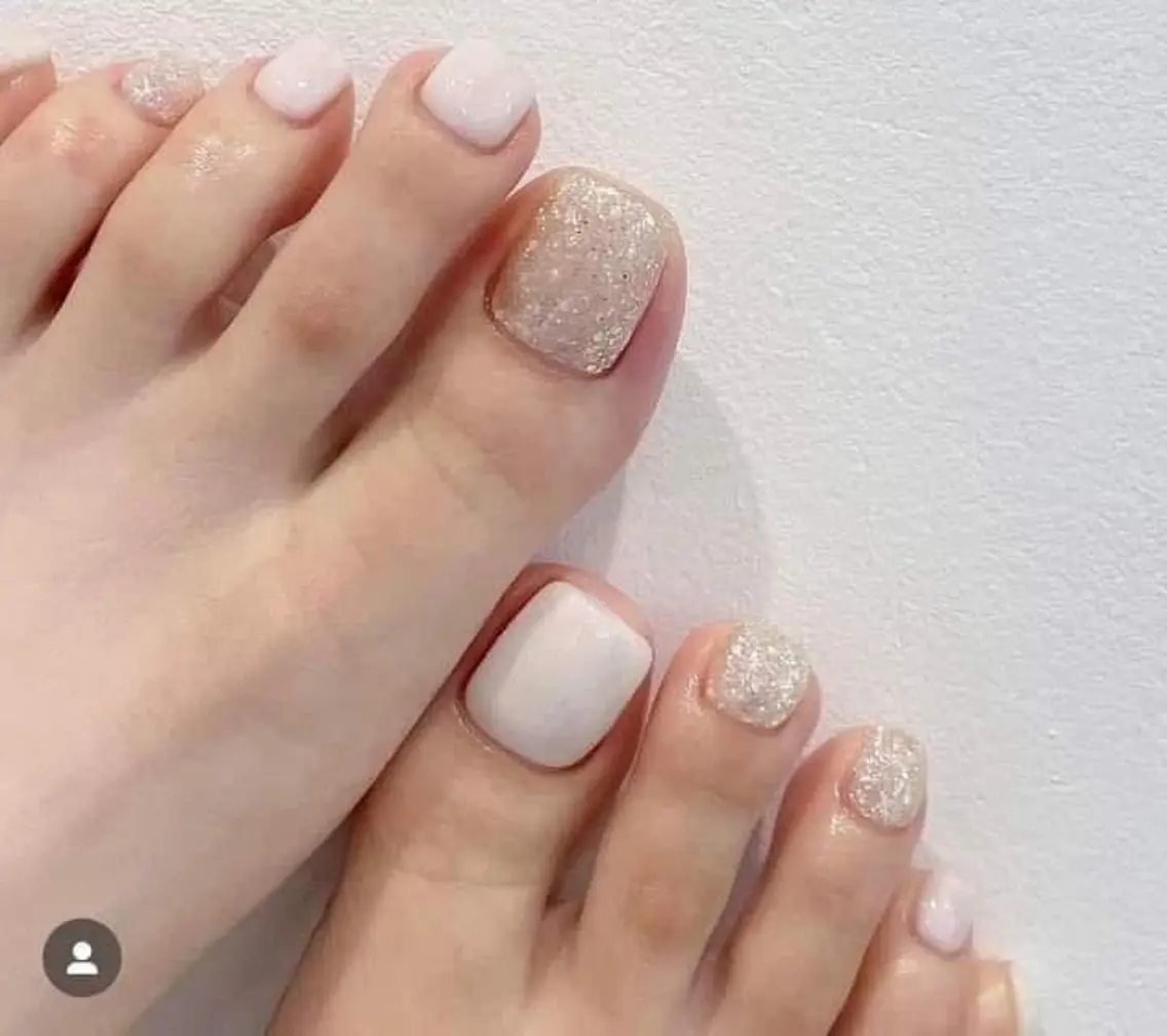ネイル フットネイル MOMO NAIL ネイルサロンのネイルデザイン