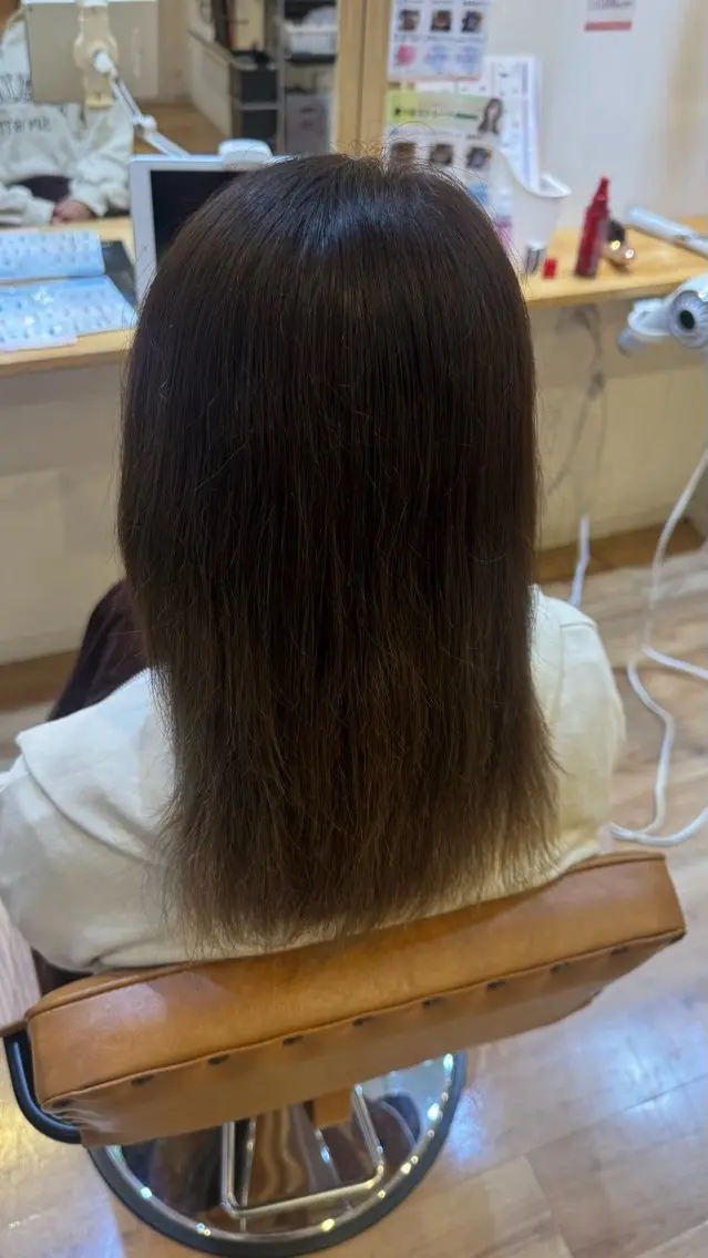カラー 西邑 心のヘアスタイル