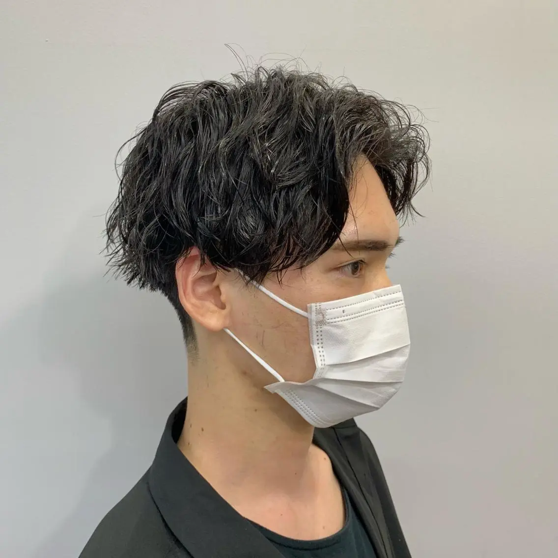 ショート パーマ メンズ センターパート カット パーマ メンズ特化美容師/ 藤戸 椋のヘアスタイル