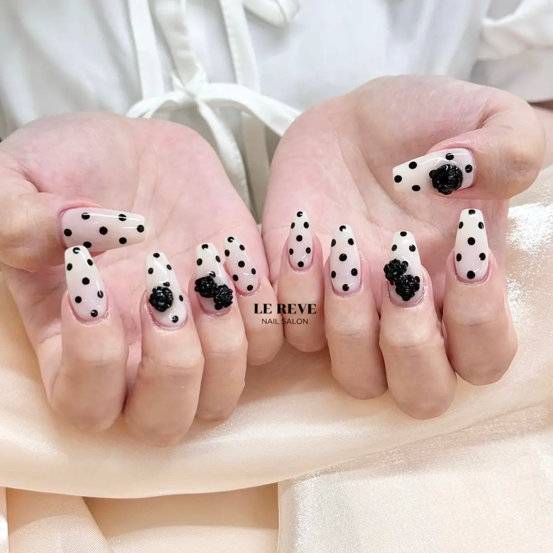 ネイル 韓国ネイル ニュアンスネイル シンプルネイル 夏ネイル ワンホンネイル ハンドネイル LE REVE nailsalonのネイルデザイン