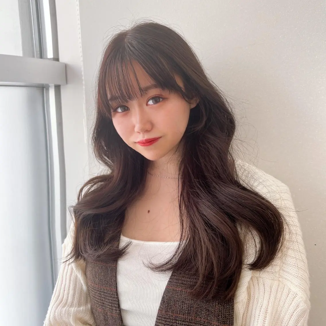 ロング くびれヘア 韓国ヘア レイヤーカットのヘアスタイル