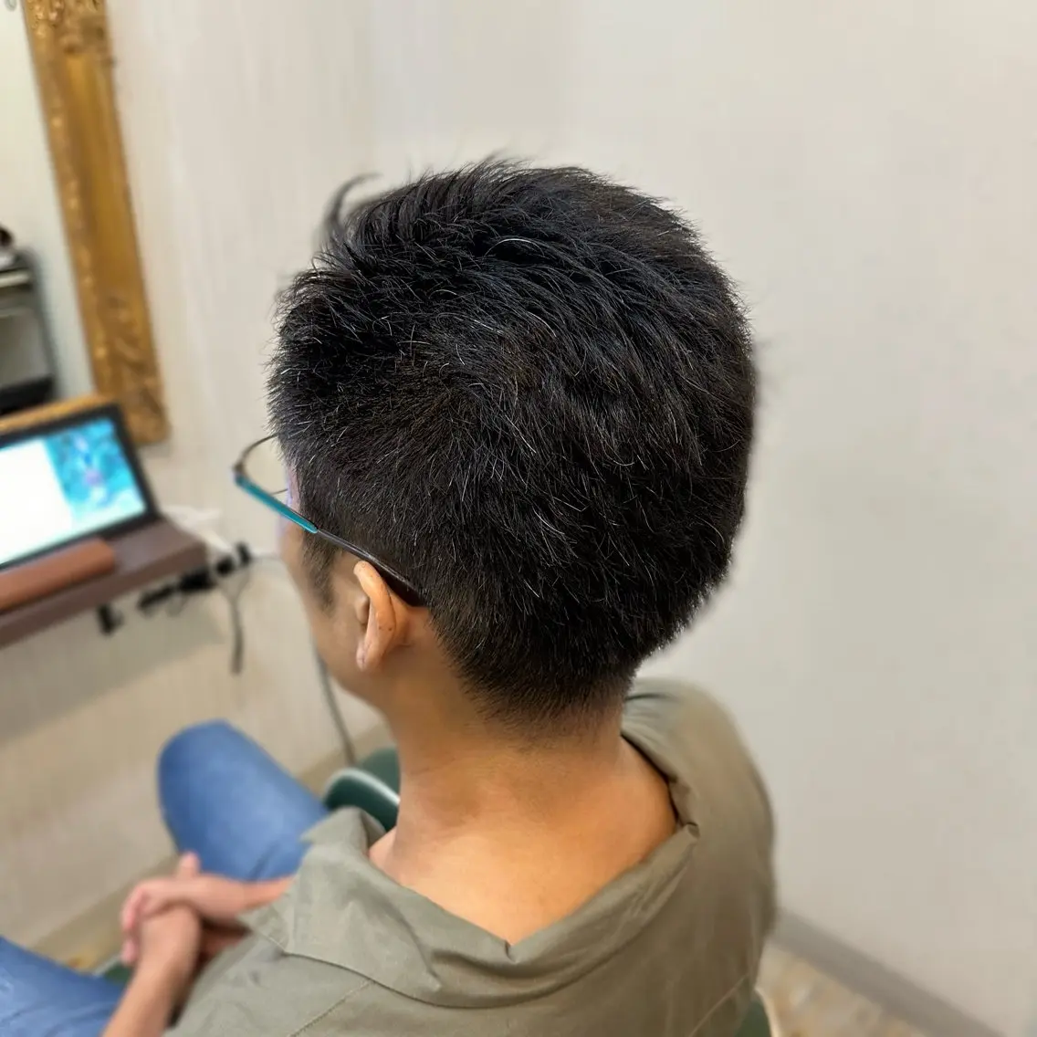 ショート メンズ カット パーマ 矢内 結菜のヘアスタイル