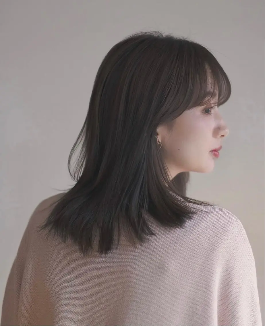 ミディアム 韓国風レイヤー 日向 GINZAのヘアスタイル