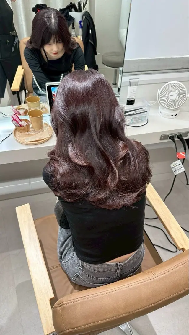ロング SLASHスラッシュ 菅野あかねのヘアスタイル