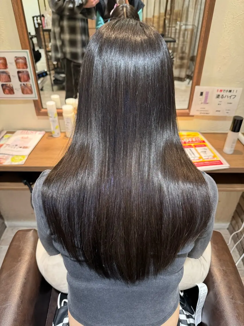 ロング 縮毛矯正 トリートメント 西山 瑞希のヘアスタイル