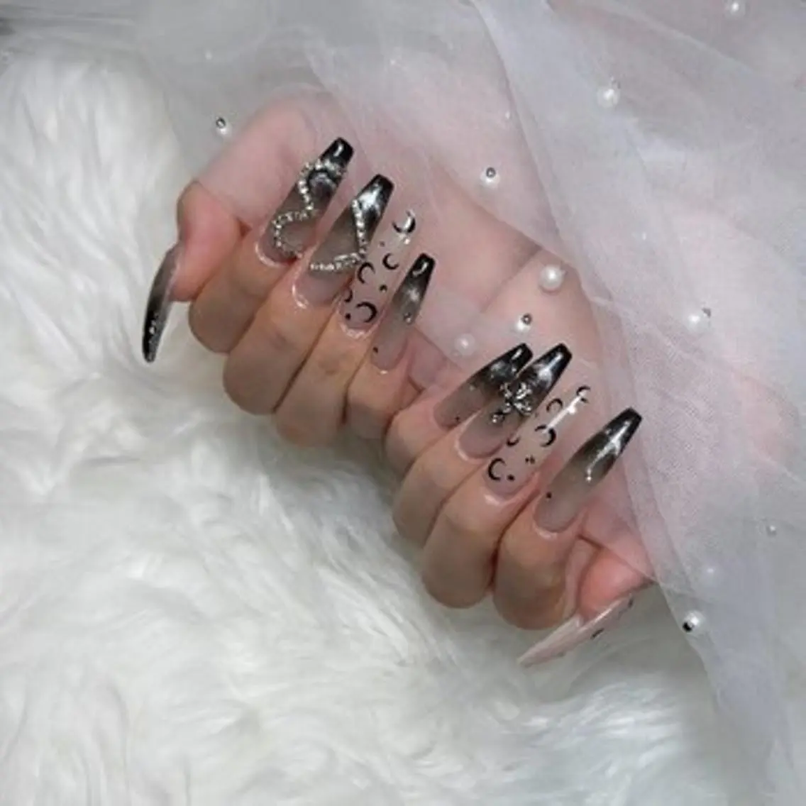 ネイル PEEKABOO NAIL 梅田のネイルデザイン