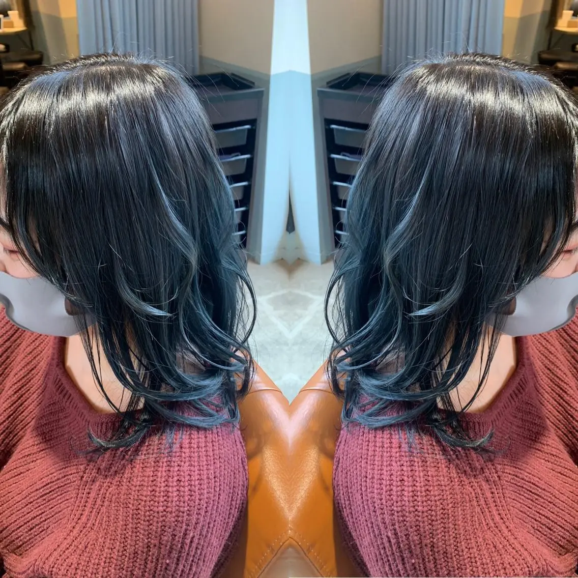 セミロング カラー ブルーカラー ブルージュ 韓国🇰🇷 ✂︎hair 内田愛のヘアスタイル