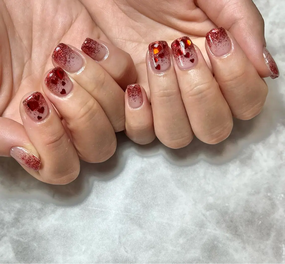 ネイル ジェルネイル ハート キラキラネイル 韓国ネイル オフィスネイル nails' it...のネイルデザイン