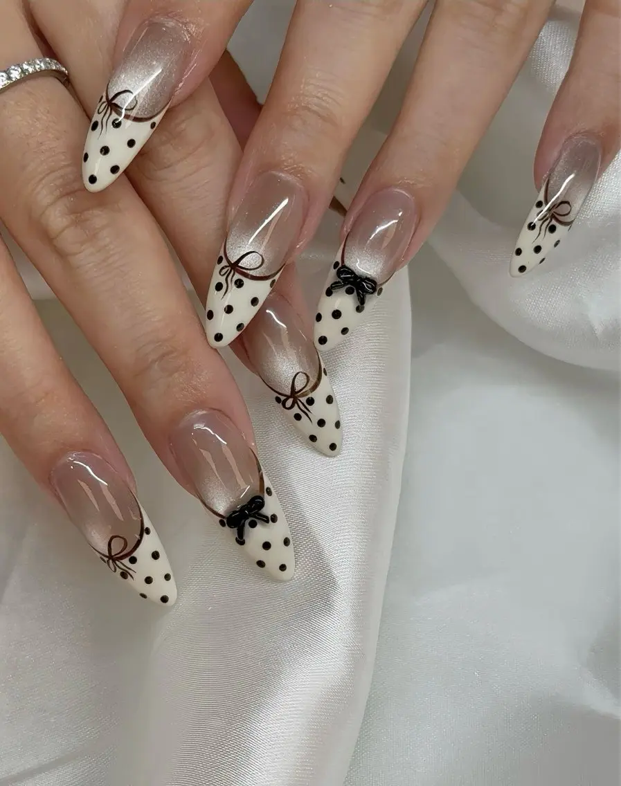 ネイル アートネイル フレンチネイル ジェルネイル 韓国ネイル マグネットネイル ハンドネイル Lumi de nailsのネイルデザイン