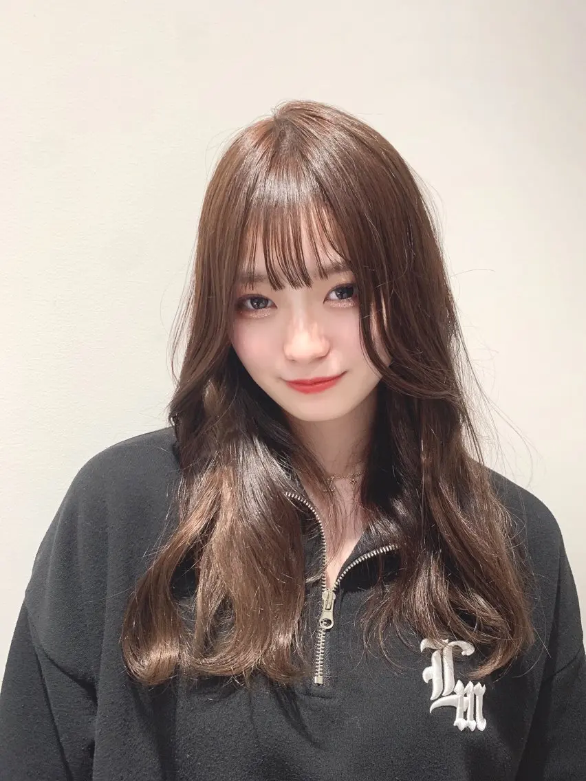 セミロング カラー アッシュ アッシュブラウン ブラウンカラー 透明感カラー カット ヘアカラー トリートメント ヘッドスパ ヘアセット 韓国ヘア/レイヤー/ 顔まわり/りょーとのヘアスタイル