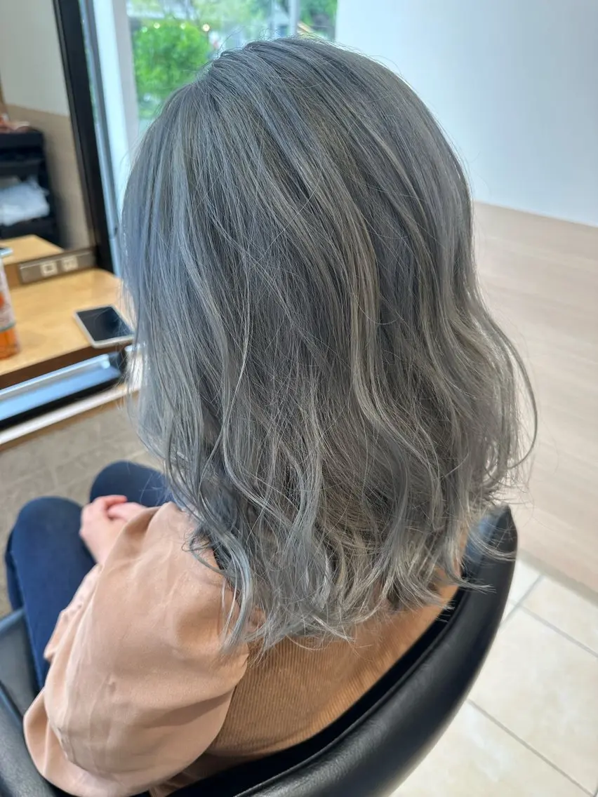 ミディアム カラー ベージュカラー ブリーチ ブラウンカラー ケアカラー ピンクカラー ヘアカラー トリートメント 天野 瑠真のヘアスタイル