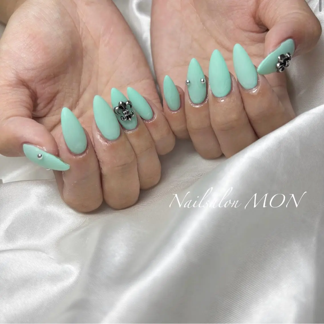 ネイル マットネイル ハンドネイル Nailsalon MONのネイルデザイン