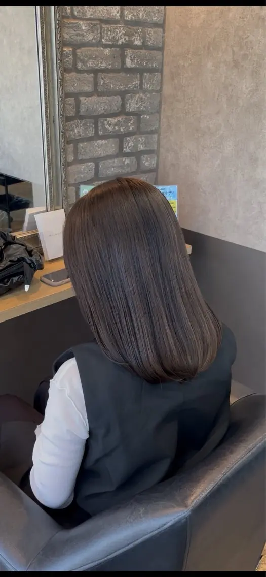 ミディアム カラー ブリーチ 透明感カラー グレージュ ブリーチなしカラー ヘアカラー 西中島/似合わせ カット/西山昇汰のヘアスタイル