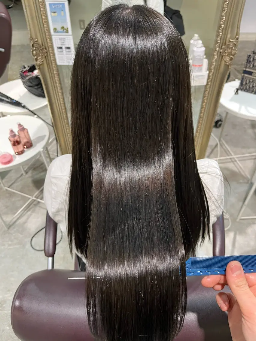 ロング カラー ヘアカラー トリートメント フェザーパーマ🌙 毛流れ yuzukiのヘアスタイル