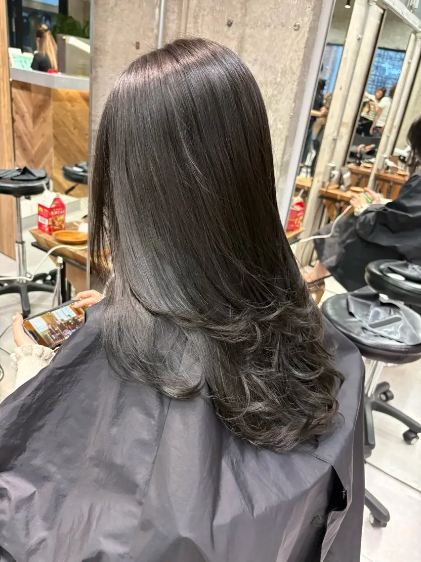 ロング カット ♡ハイライトカラー shinri♡のヘアスタイル