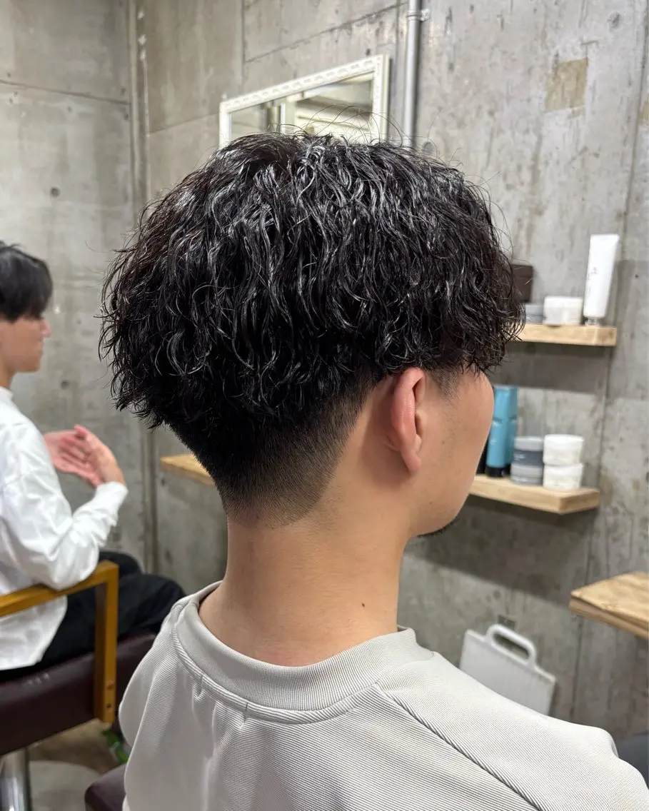 ミディアム パーマ メンズ ミディアムパーマ メンズパーマ ツイストスパイラルパーマ スパイラルパーマ メンズパーマ /マッシュ/ヨシダのヘアスタイル