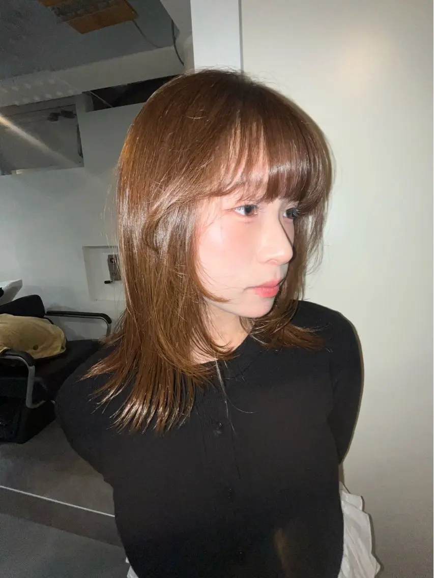 ミディアム カラー ヘアカラー ナチュラルカラー🥨 Yui🤍のヘアスタイル