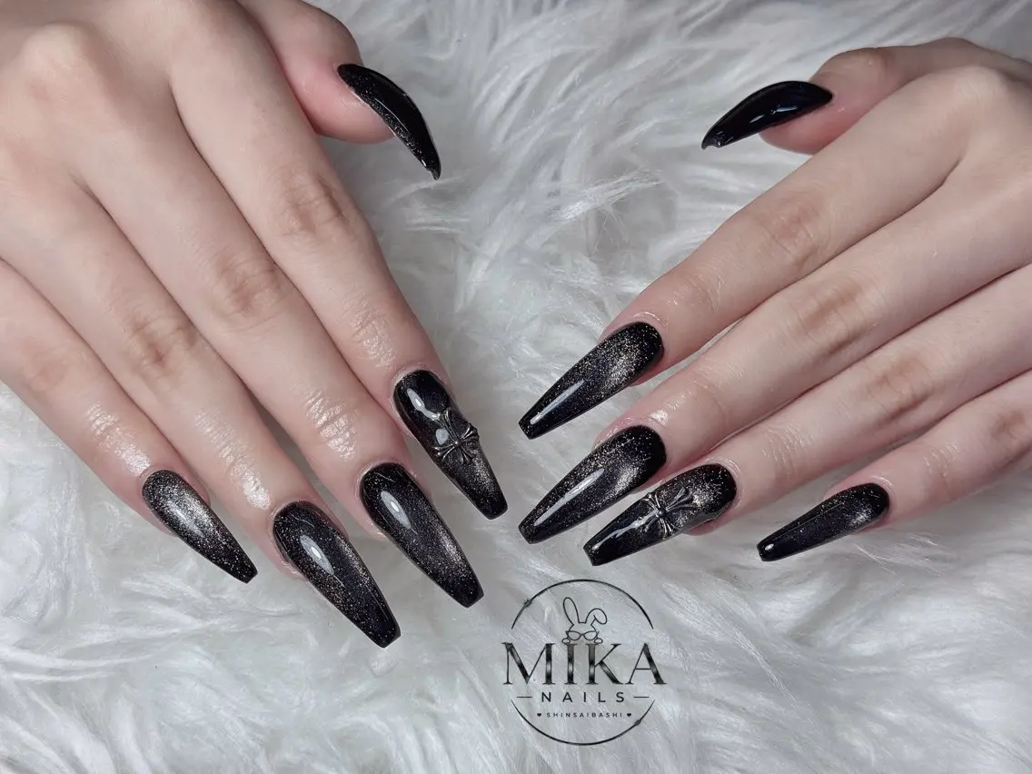 ネイル ガーリー キラキラネイル 韓国ネイル ロングネイル シンプルネイル ハンドネイル 🦊Genie🦊 Mika Nailsのネイルデザイン