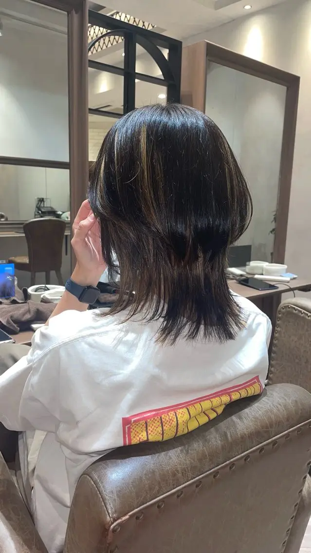 ミディアム カラー 森 泉琴のヘアスタイル